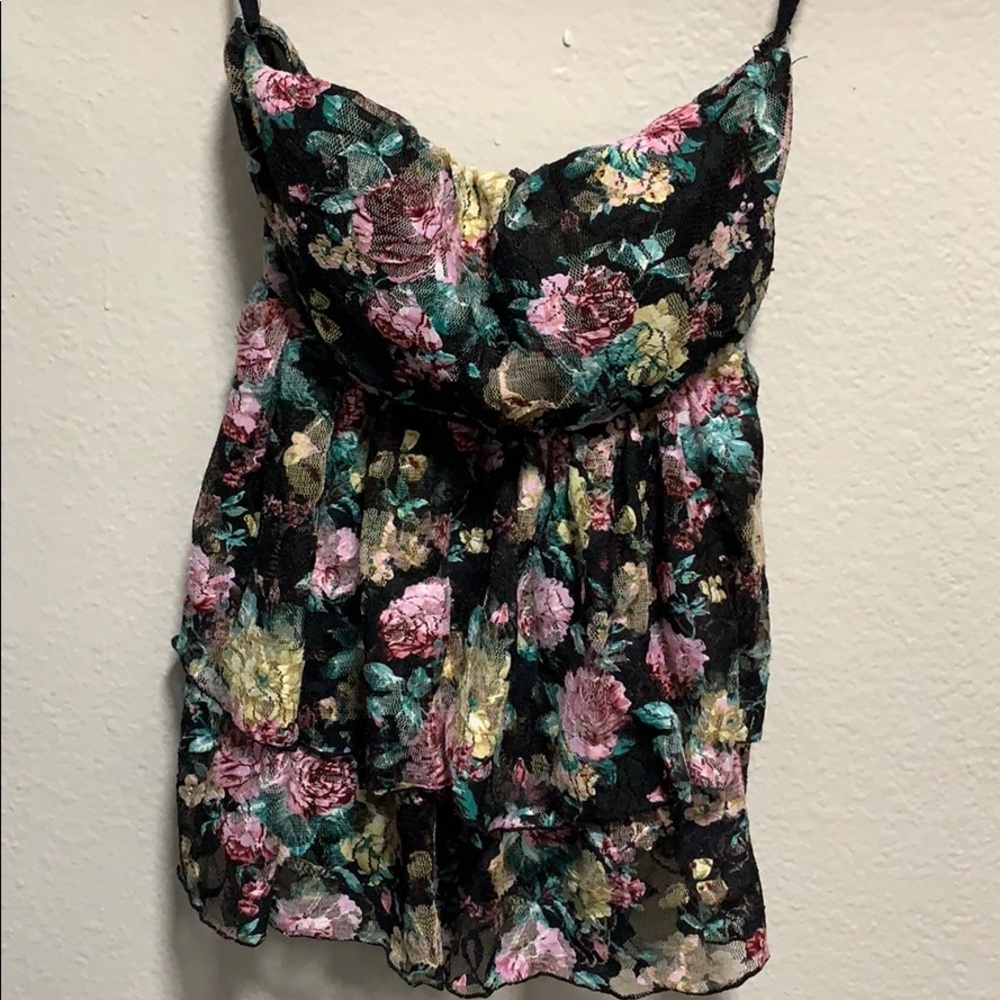 Floral strapless top